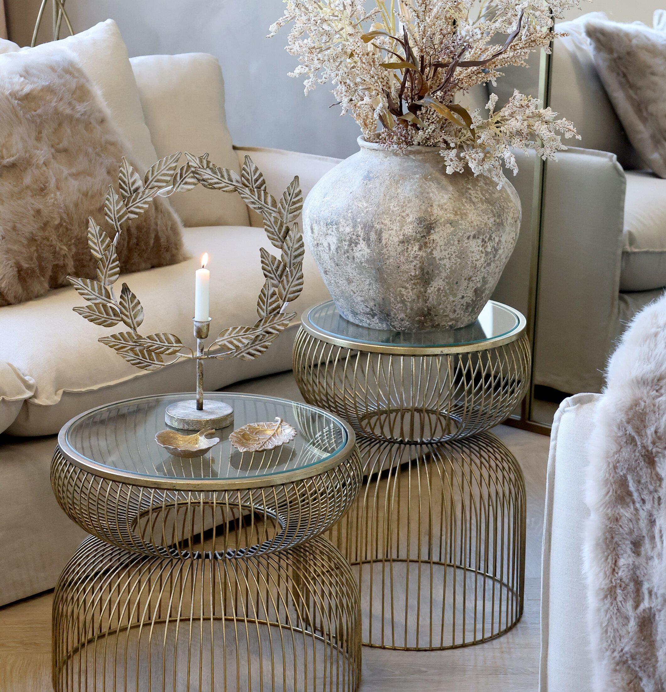 Ljusstake Blad Antik Mässing från Chic Antique i elegant miljö