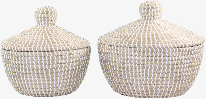 Korg Med Lock Natur/Vit från Chic Antique i naturlig miljö