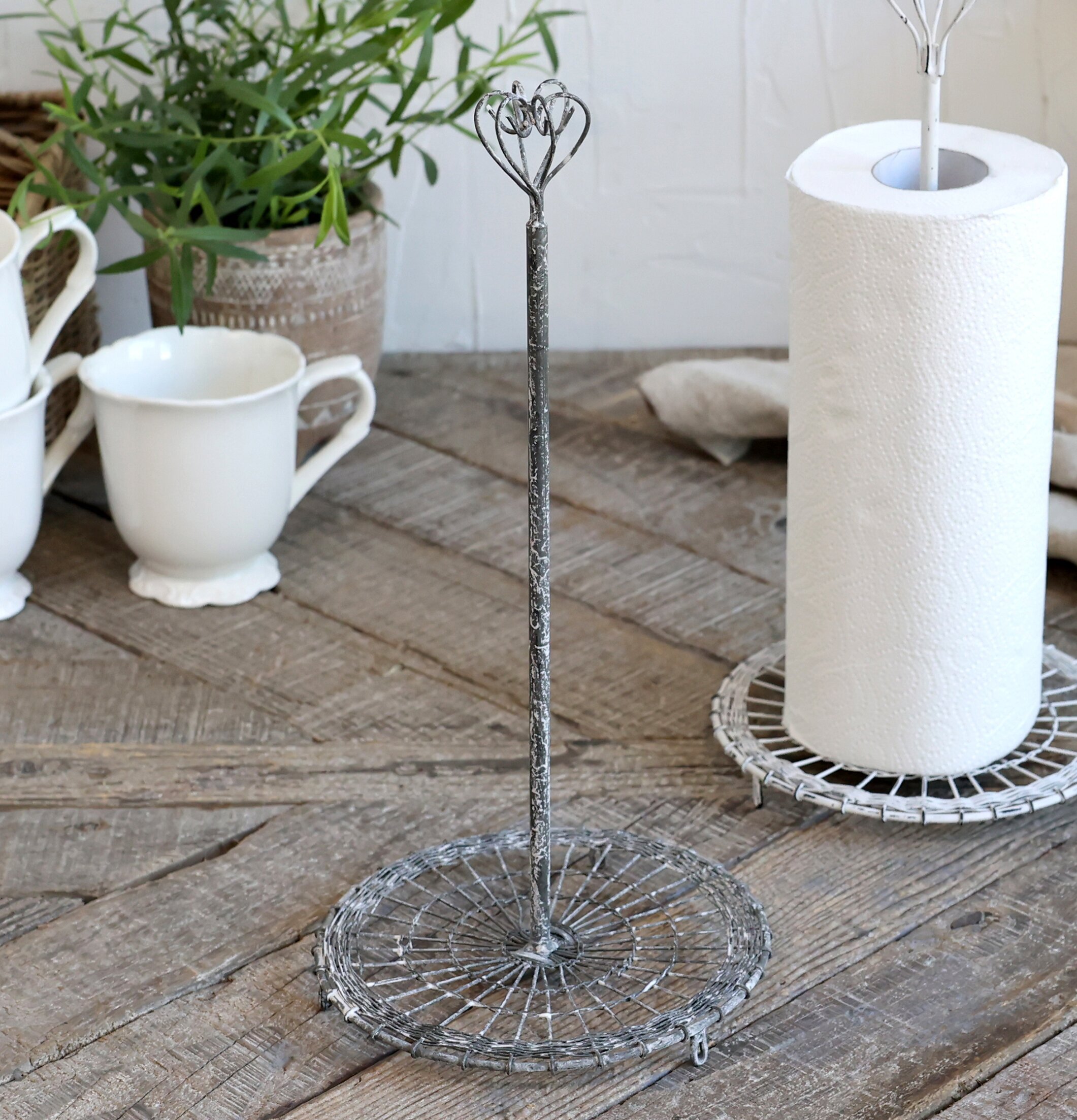 Pappershållare Antik Zink från Chic Antique i rustik miljö