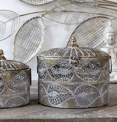 Metallbox Antik Mässing Large från Chic Antique på träyta