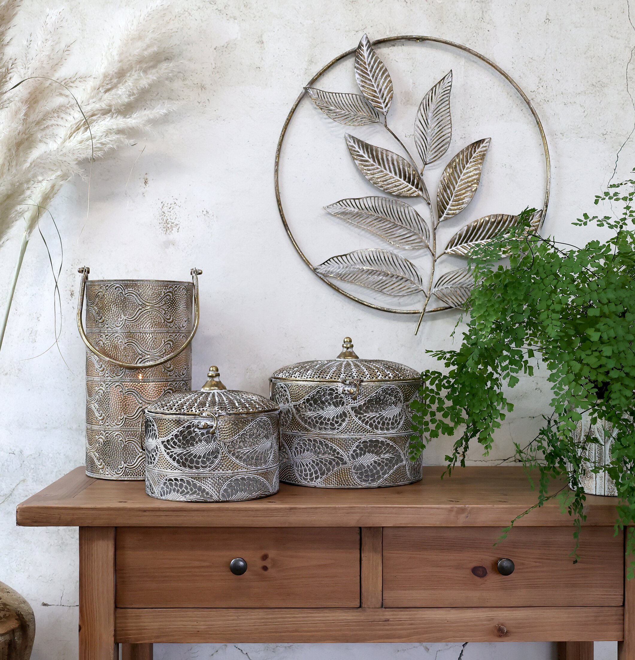 Metallbox Antik Mässing Large från Chic Antique på träbord