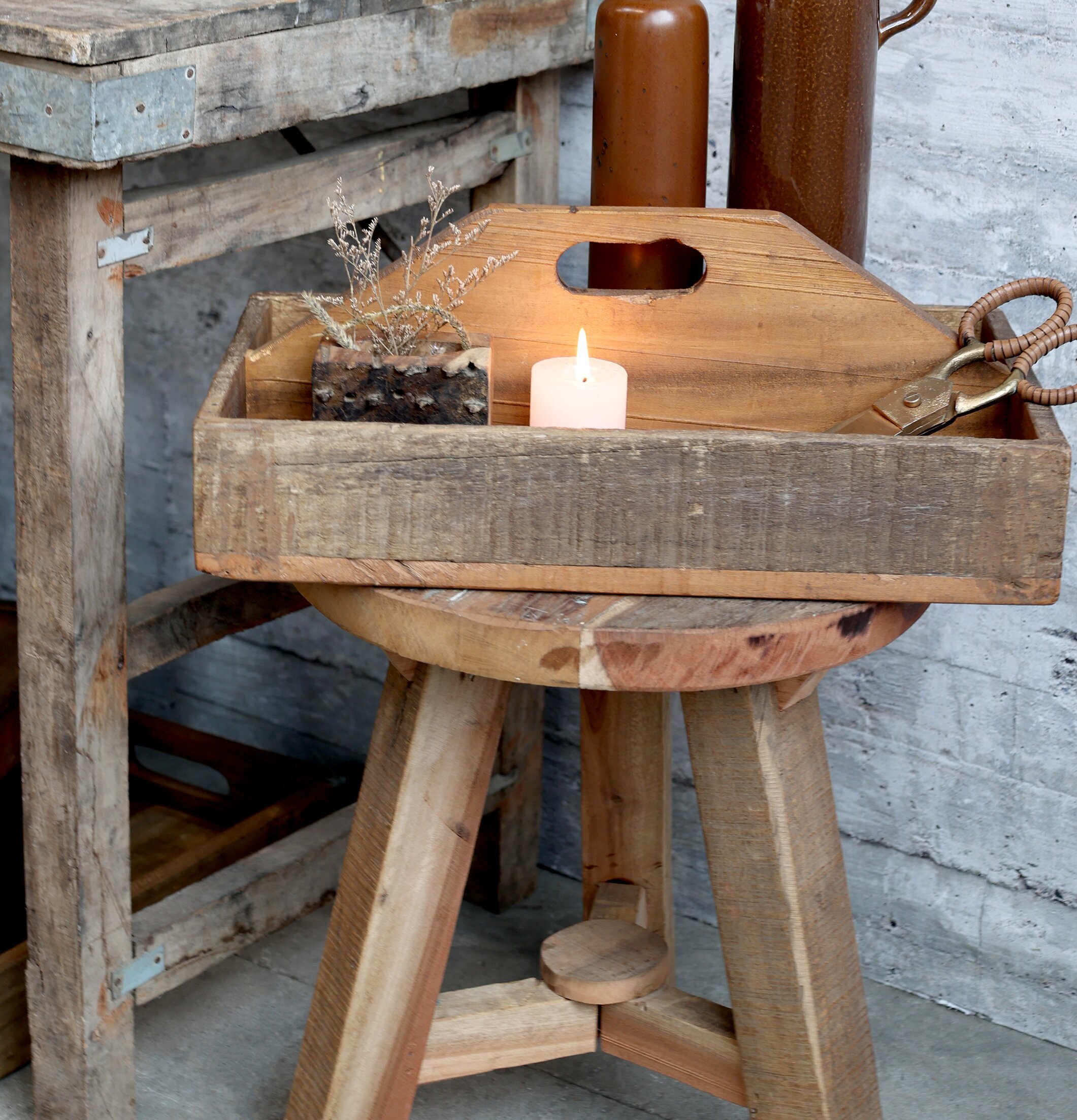 Trälåda Med Handtag Grimaud från Chic Antique på träpall