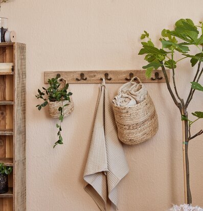 Klädhängare 5 Krokar Unika från IB Laursen på beige vägg