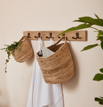 Klädhängare 5 Krokar Unika från IB Laursen på beige vägg