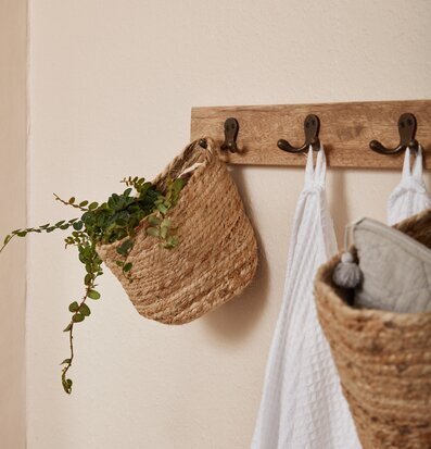 Klädhängare 5 Krokar Unika från IB Laursen med repkorgar