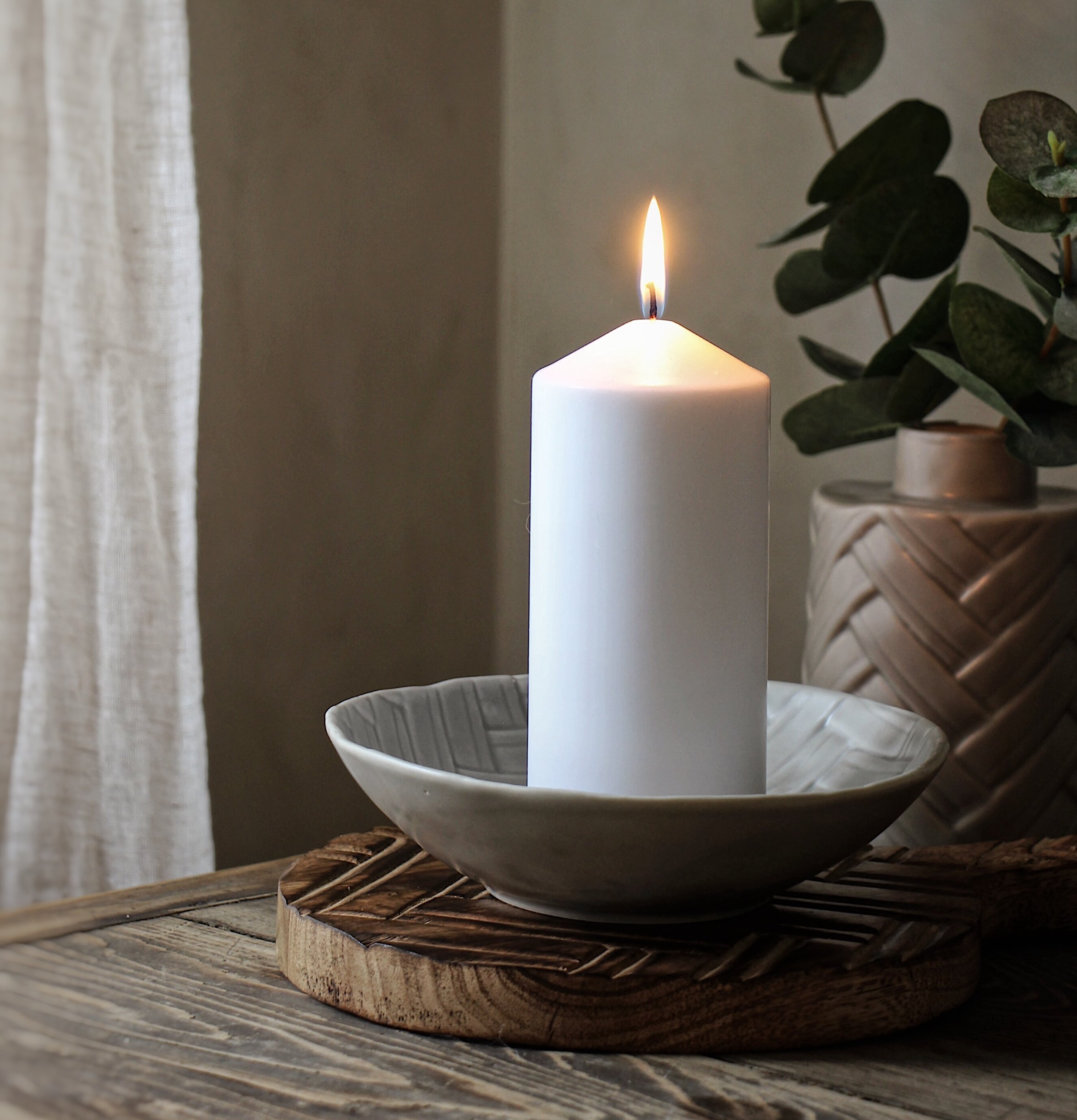 Djup Tallrik/Skål Herringbone från Majas Cottage på träbord