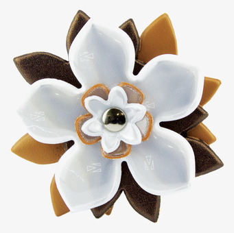 Reflexbrosch Vit/Brun från Glimmis i form av en blomma