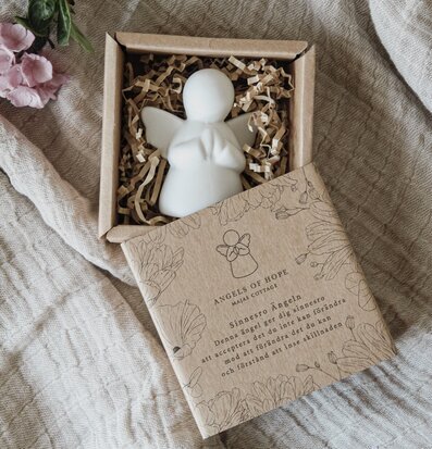 Sinnesro Ängel Inkl Gåvobox från Majas Cottage i keramik