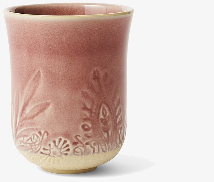 Latte Cup Arabesque Old Rose från Sthål på vit yta