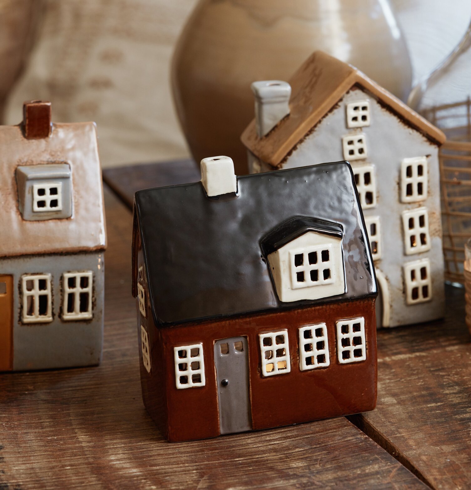 Ljuslykta Nyhavn Grå från IB Laursen i rustik keramikdesign