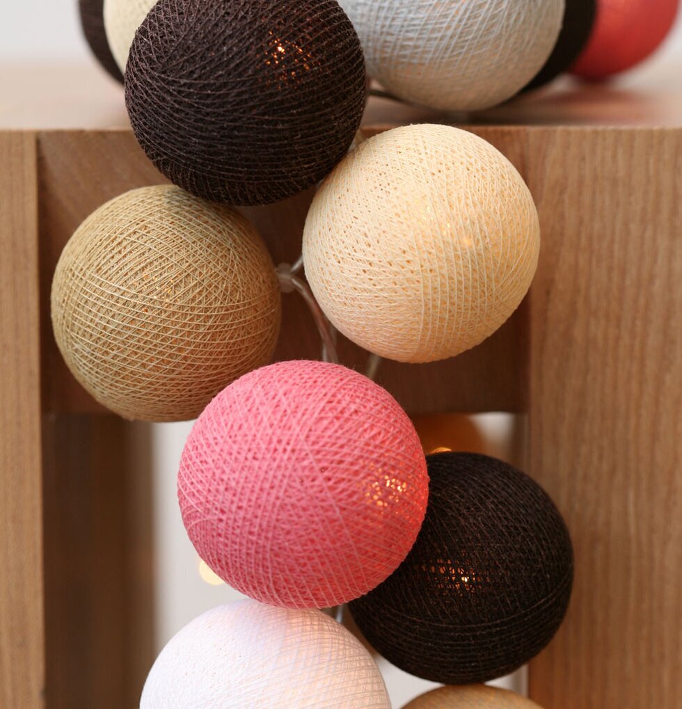 Ljusslinga Happy Lights - Medersa från Happy Lights hängande