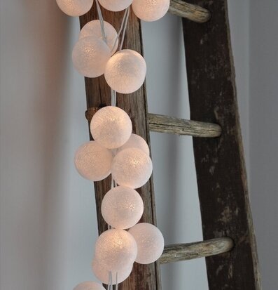 Ljusslinga Happy Lights - Snowball från Happy Lights på stege