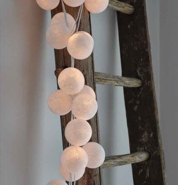 Ljusslinga Happy Lights - Snowball från Happy Lights på stege