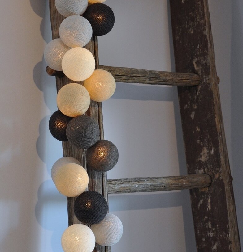 Ljusslinga Happy Lights - Winter från Happy Lights på stege