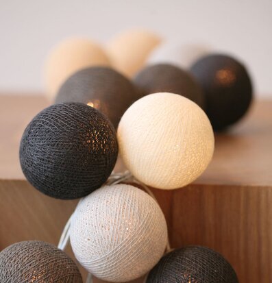 Ljusslinga Happy Lights - Winter Ljusslingor med bollar