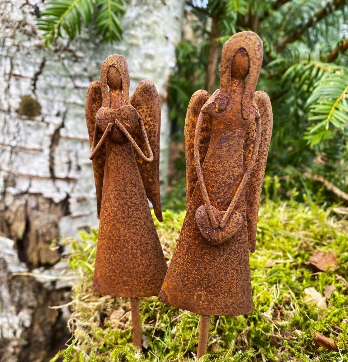 Ängel Med Hjärta Rost från Lind Decoration i naturlig miljö
