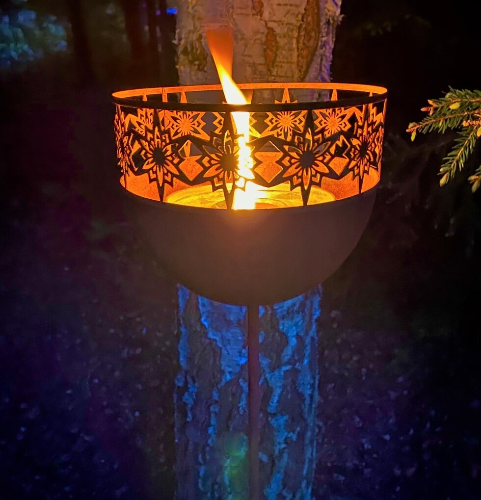 Marschallhållare Stjärnor från Lind Decoration vid träd