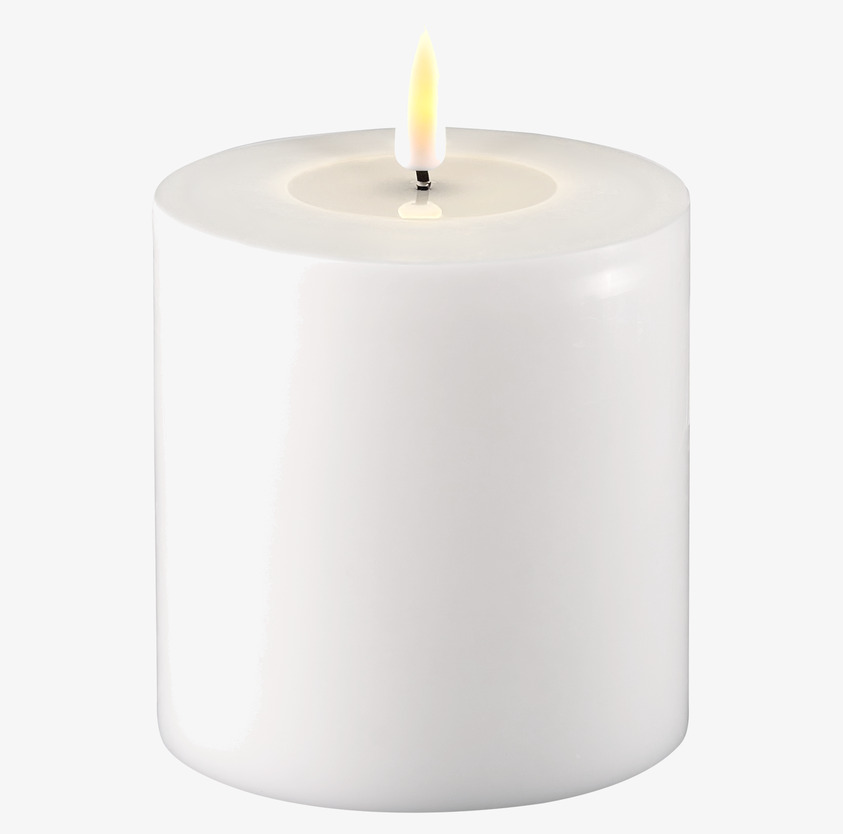 Blockljus LED Vit 10x10cm från Deluxe Homeart i vit plast