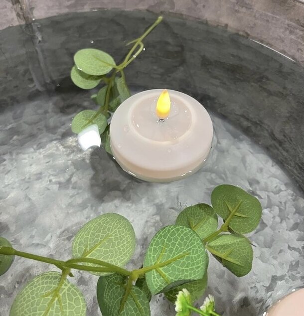 Flytljus LED 2-pack Vit från Deluxe Homeart i vattenskål