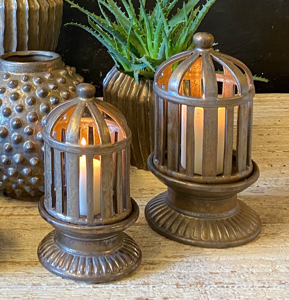 Ljuslykta Keramik Randig Brons från Västanvinden på träbord