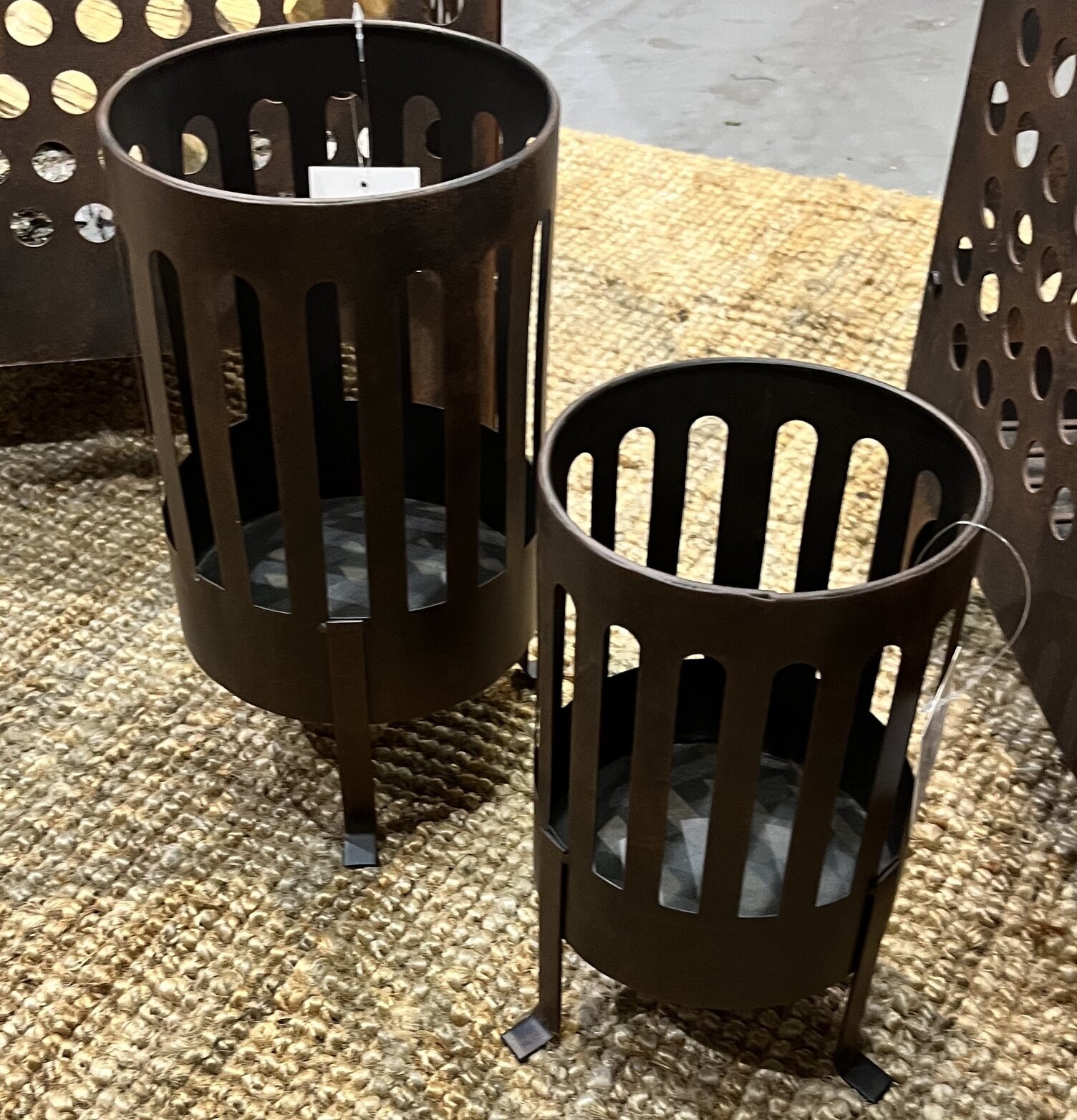 Marschallhållare Plåt Set/2 från Västanvinden i showroom