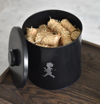 Bild av stilren förvaringsburk med braständare