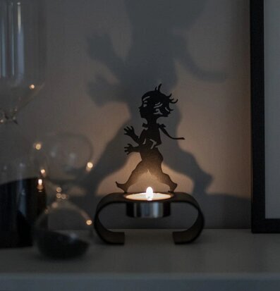 Värmeljushållare Silhuett Svart från Solstickan på hylla