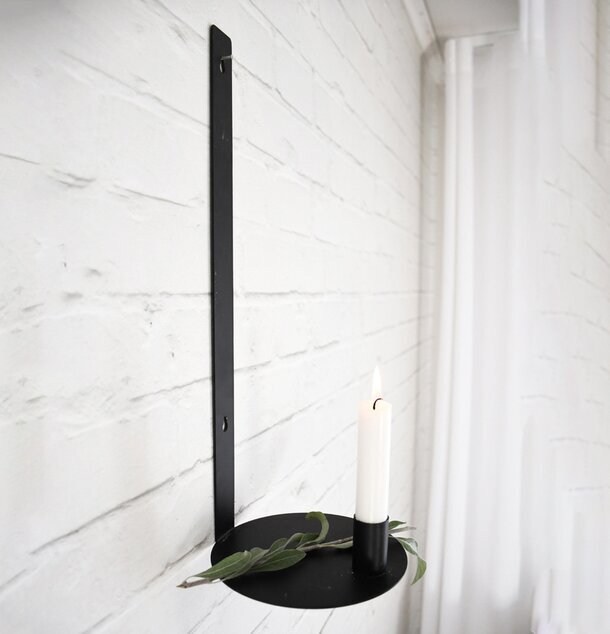 Väggljusstake Närsbo från Storefactory på vit tegelvägg