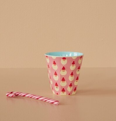 Foto av melaminmugg med juldesign och polkagrisstång