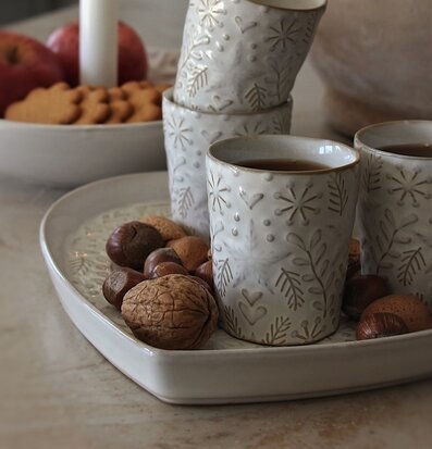 Hjärtfat Winterheart från Majas Cottage fyllt med nötter