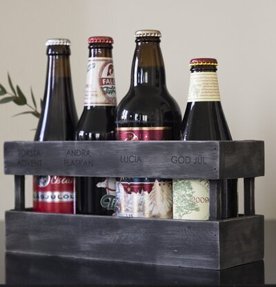 Trälåda Advent Grå från Different Design med fyra flaskor