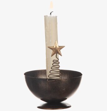 Ljusstake Ren/Gran från Different Design med gyllene dekoration