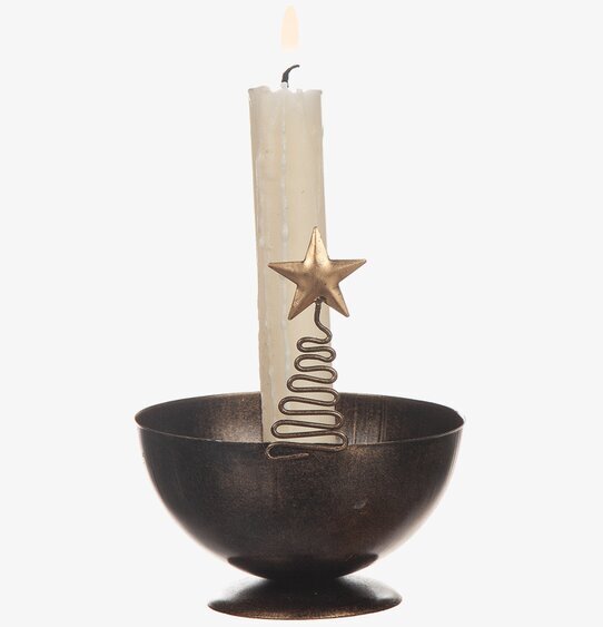 Ljusstake Ren/Gran från Different Design med gyllene dekoration