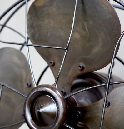 Fläkt Deco Antik Mässing från Chic Antique med vintage stil