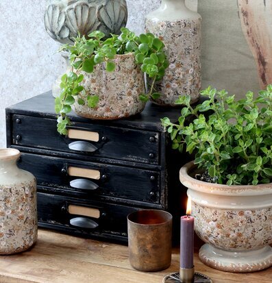 Skrivbordsbyrå Factory från Chic Antique med industriell stil