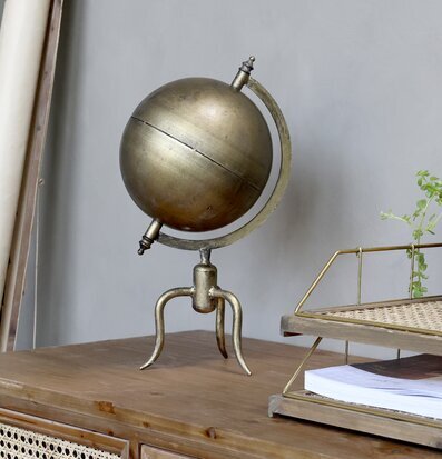 Glob Deko Antik Mässing från Chic Antique på trippelfot