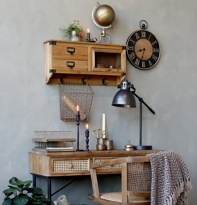 Vägghylla Med Lådor & Krokar från Chic Antique i trä