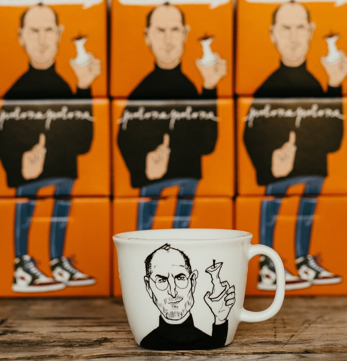 Porslinsmugg Steve - The Apple Man från PolonaPolona