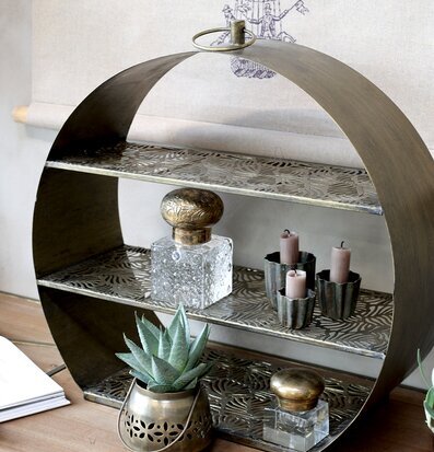 Bordshylla Antik Mässing från Chic Antique med dekor