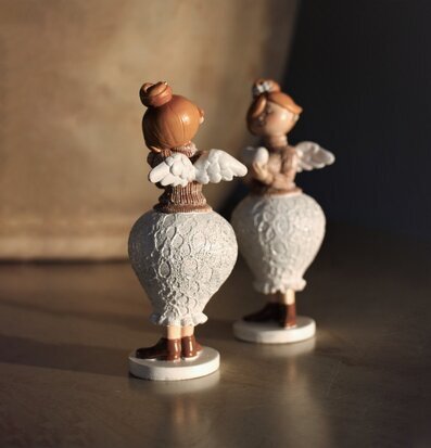 Kramande Ängel - Majas Cottage, elegant figur med detaljer