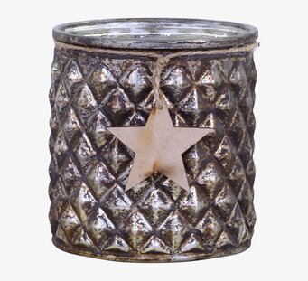 Bild av unik ljuslykta med rustik charm och stjärndetalj