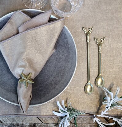 Lång Sked Hjort Antik Mässing från Chic Antique på dukning