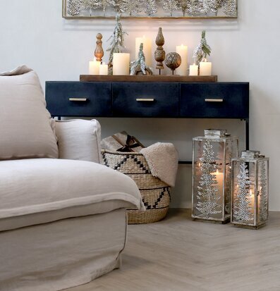 Lanterna Gran Antik Mässing från Chic Antique i ett rum