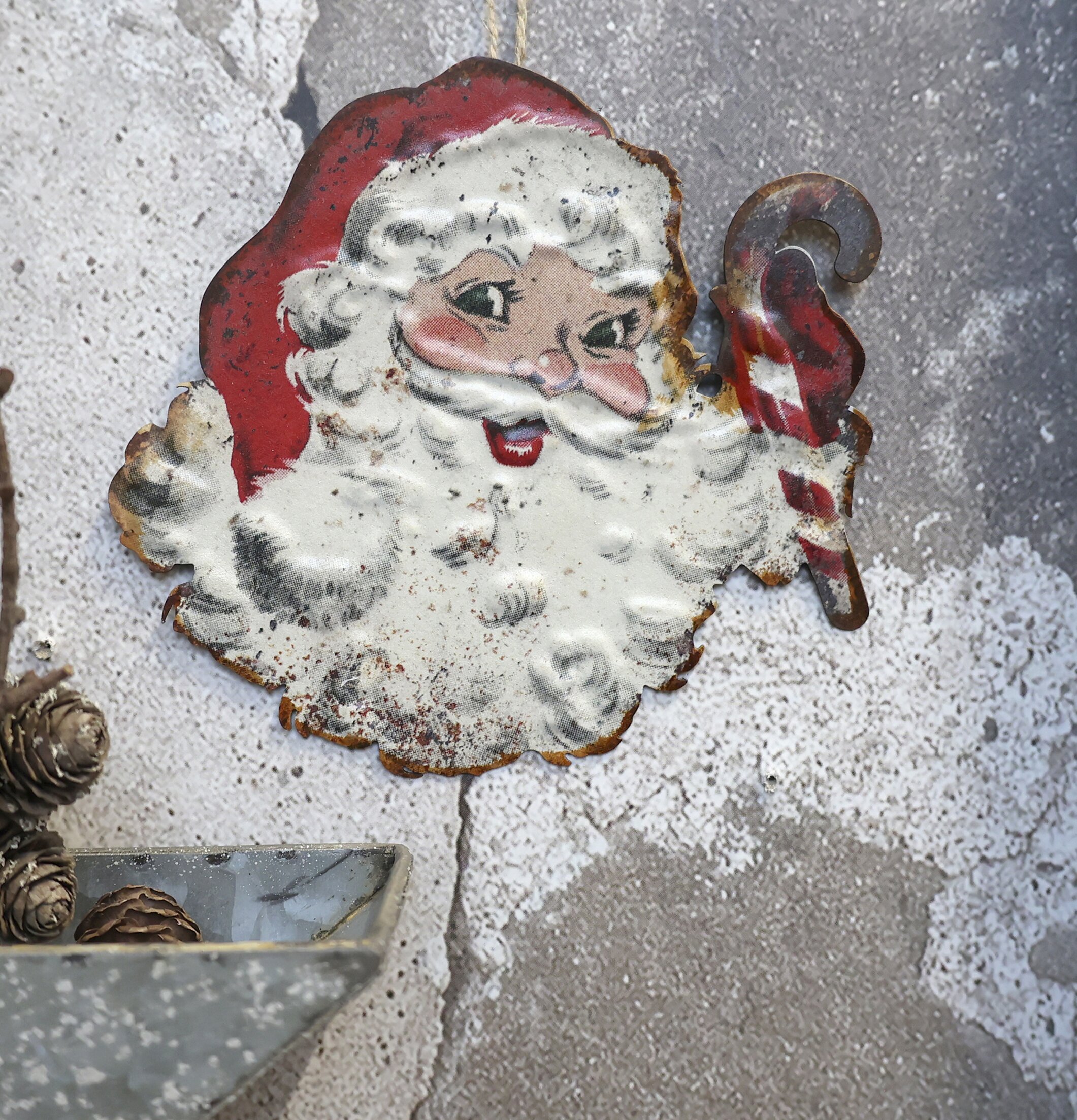 Plåtskylt Santa Vintage från Chic Antique med jultomtemotiv