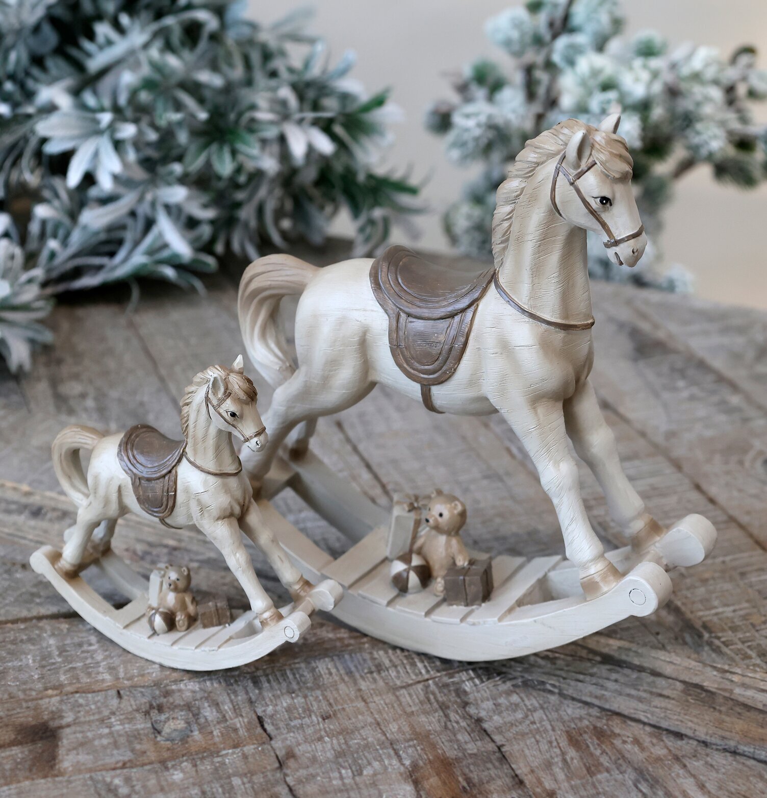 Gunghäst Vintage från Chic Antique med detaljerad design