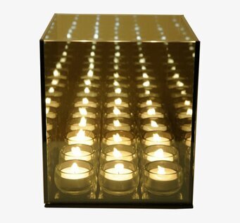 Endless 9 Light Cube Smokey från Endless Light i mörkt glas