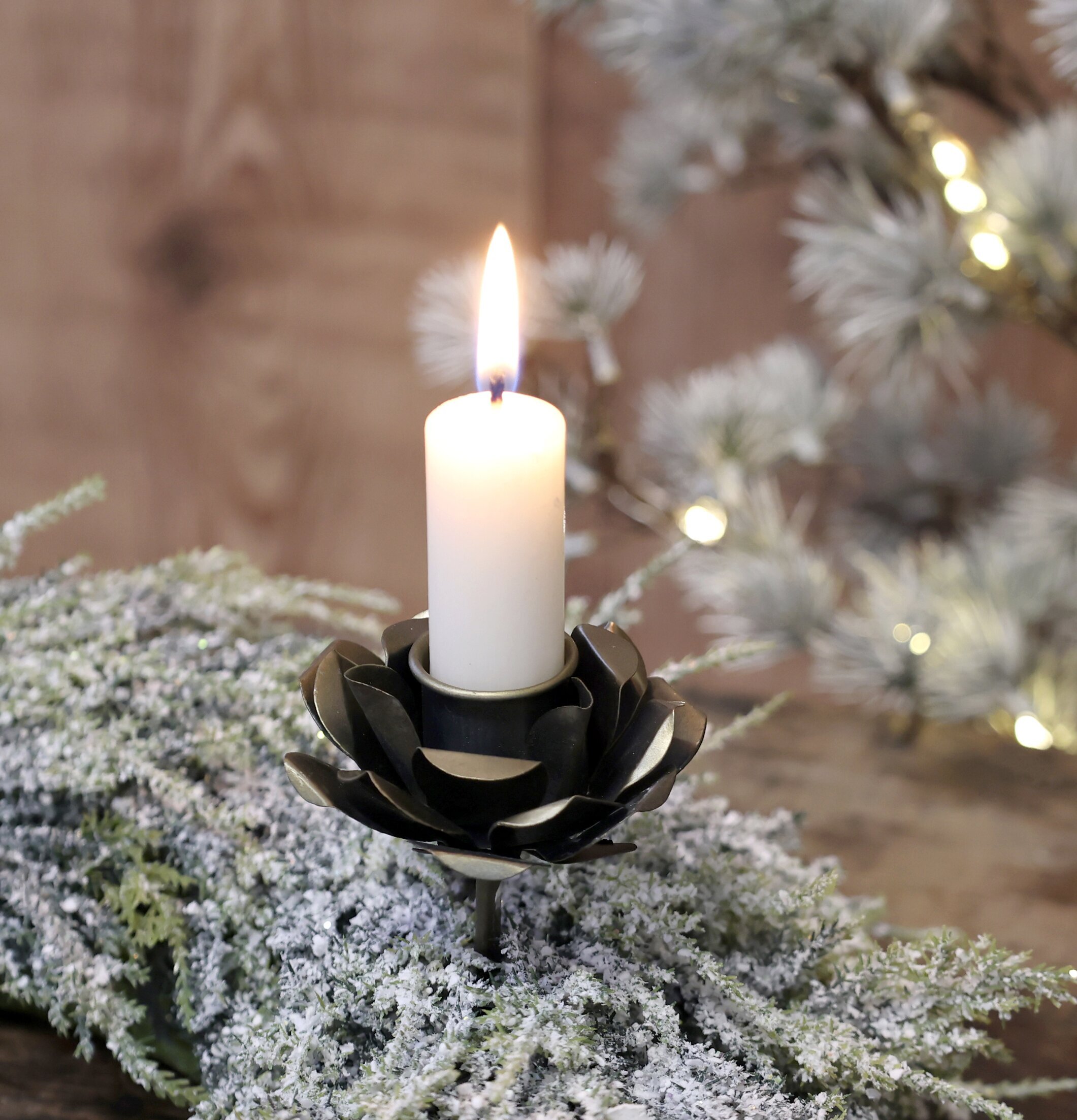 Ljushållare Spjut Antik Mässing från Chic Antique i granris