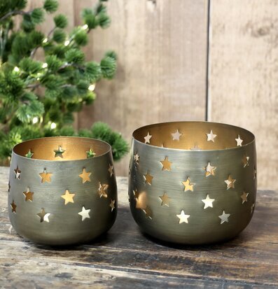 Ljuslykta Antik Mässing Set/2 från Chic Antique på träbord