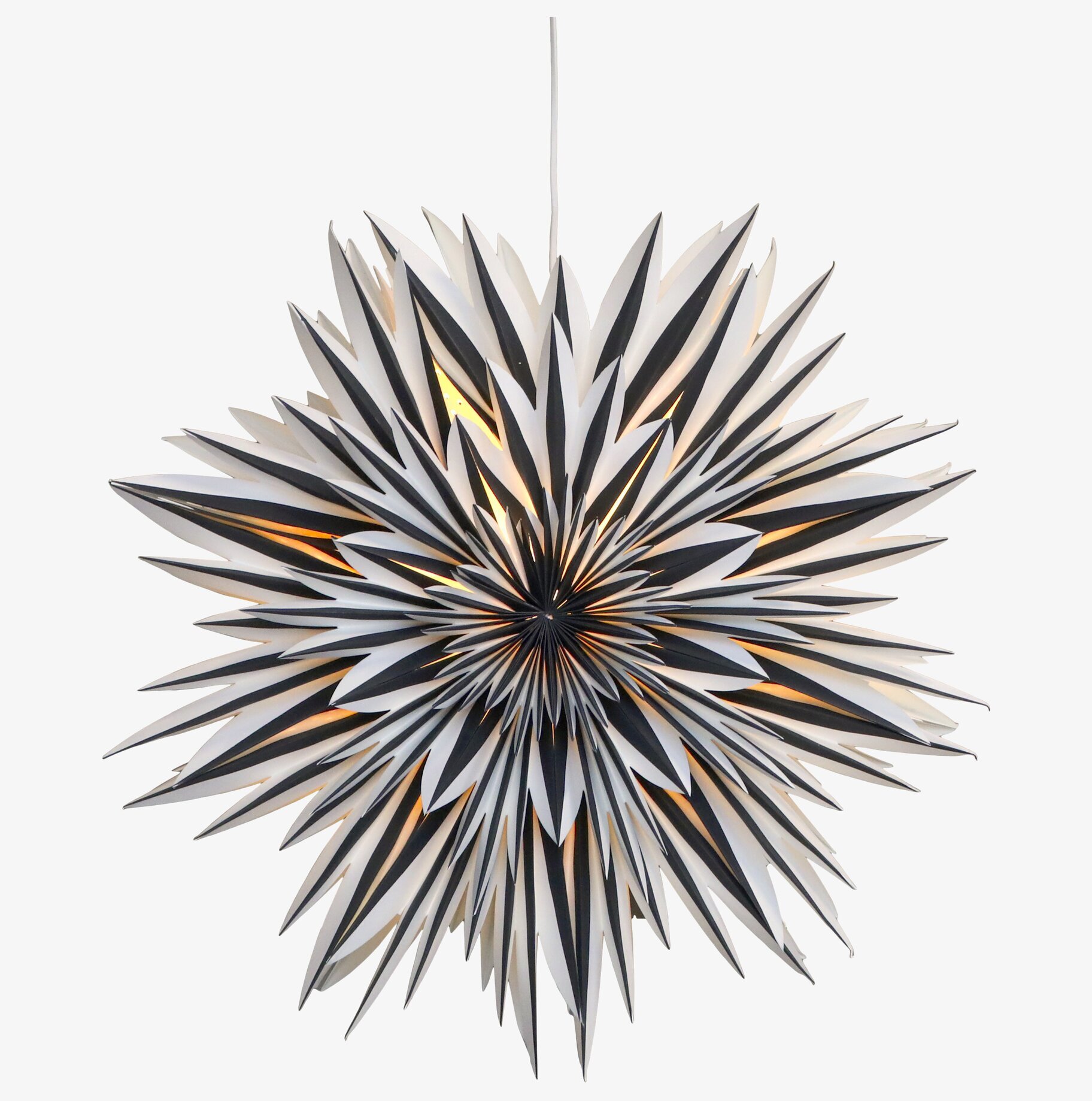 Adventsstjärna Vintage Svart från Chic Antique i fönster