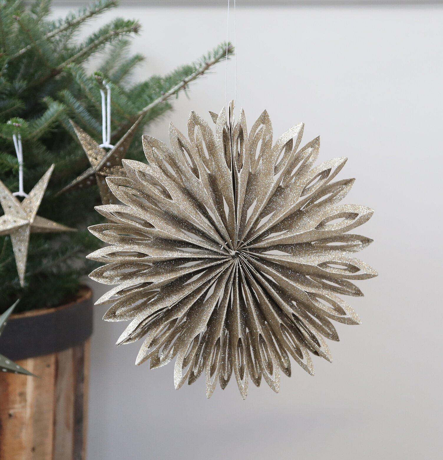 Stjärna Vintage Champagne Ø25cm från Chic Antique i julgran